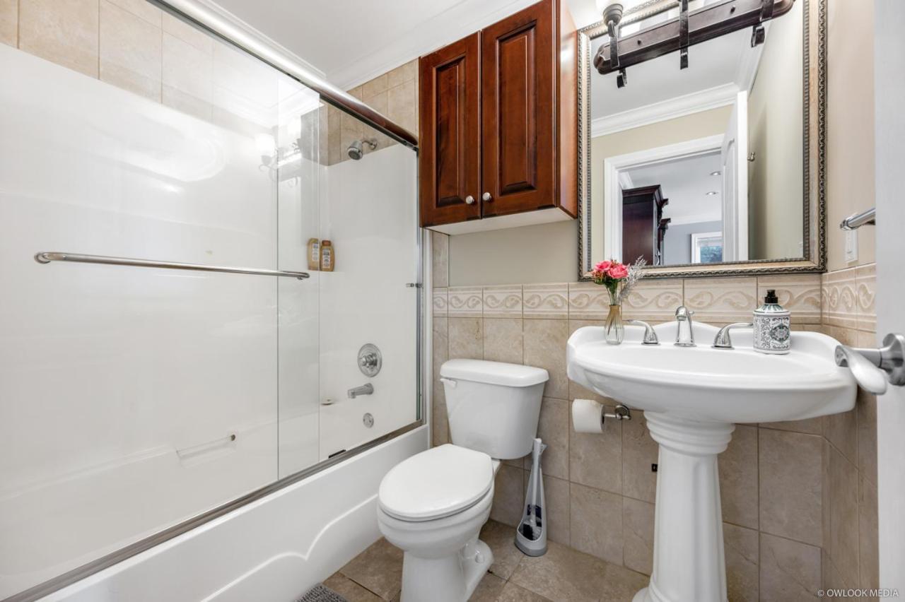 Share Home 1Bd Suite In Coquitlam Kültér fotó